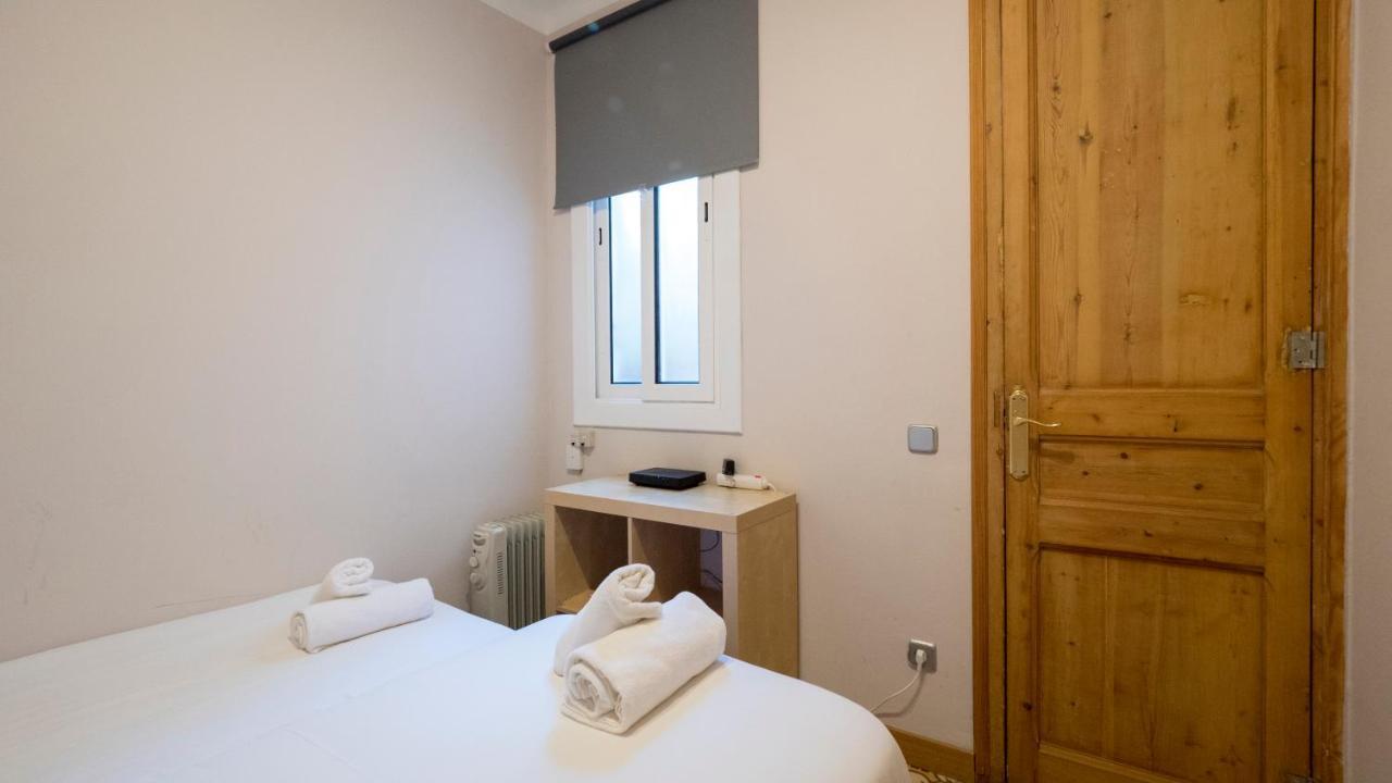 Acogedor Apartamento De 2 Dormitorios Barcelona Exteriör bild